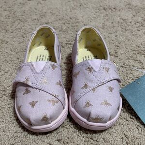 Toms Kids Light Purple Slip-On Sneakers with Gold Accents